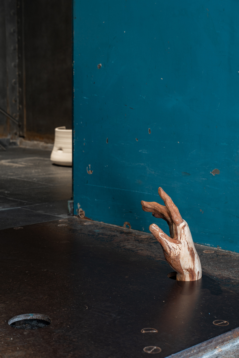 Nødvendige koblinger:  Material•Basert•Kunst – Sem Svoni, Rasmus Arvidsson, Tilda Zsemberovszky